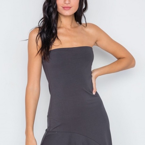 Gorgeous strapless asymmetrical midi dress - Picture 2 of 4
